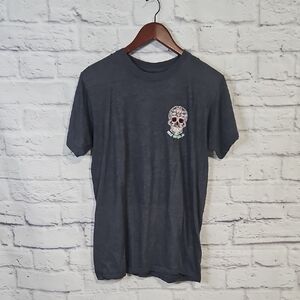 Surf Style Gray Short Sleeve Tee with Sugar Skull Design